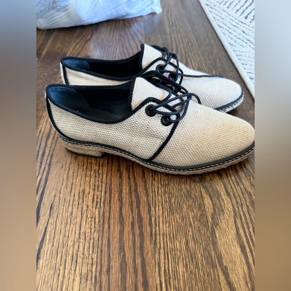 NWOT Tory Burch loafers